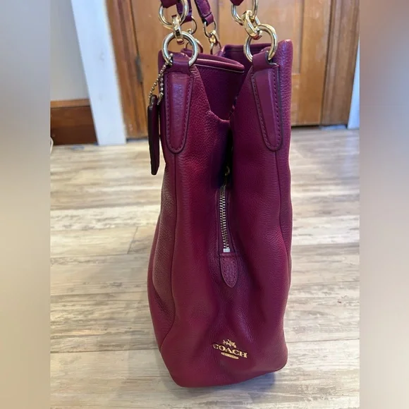 Coach Madison Pheobe Shoulder Bag in Pebbled Cranberry/Raspberry Leather - Picture 5 of 16